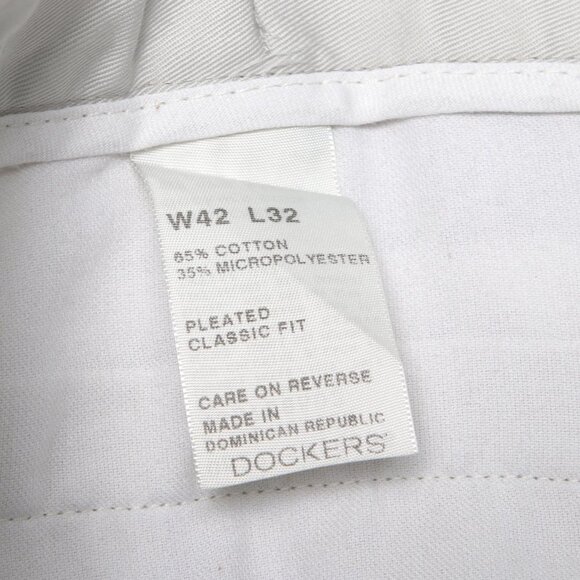 Dockers Khakis Pants Trouser Slacks Pleated Front Beige Casual Classic Fit - Picture 9 of 11